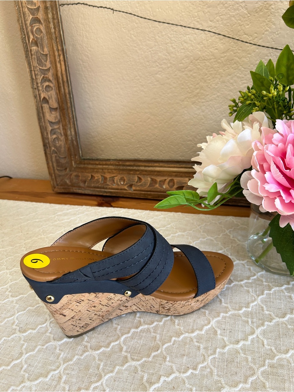 Tommy Hilfiger Navy Cork Wedge Sandals with Gold Buckle, Brand new in box, sz 9 - Picture 4 of 13